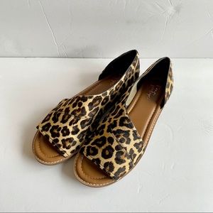 [EUC] Crown Vintage Pavletta Real Cow Hair Flat